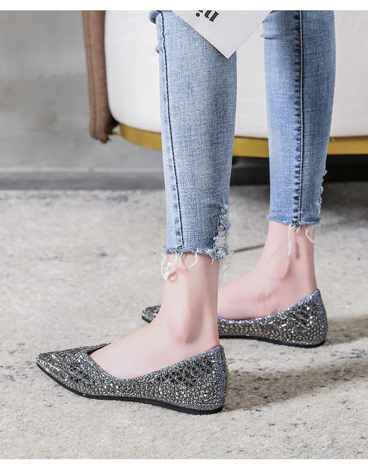 famous brand rivets flats women pointed toe glitter beading ballerian shoes shallow mouth sequined cloth moccasins plus size 43