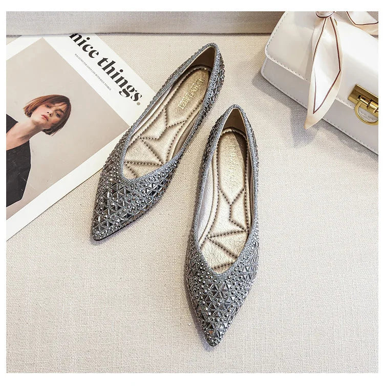 famous brand rivets flats women pointed toe glitter beading ballerian shoes shallow mouth sequined cloth moccasins plus size 43