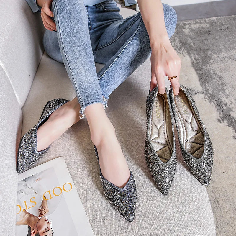 famous brand rivets flats women pointed toe glitter beading ballerian shoes shallow mouth sequined cloth moccasins plus size 43
